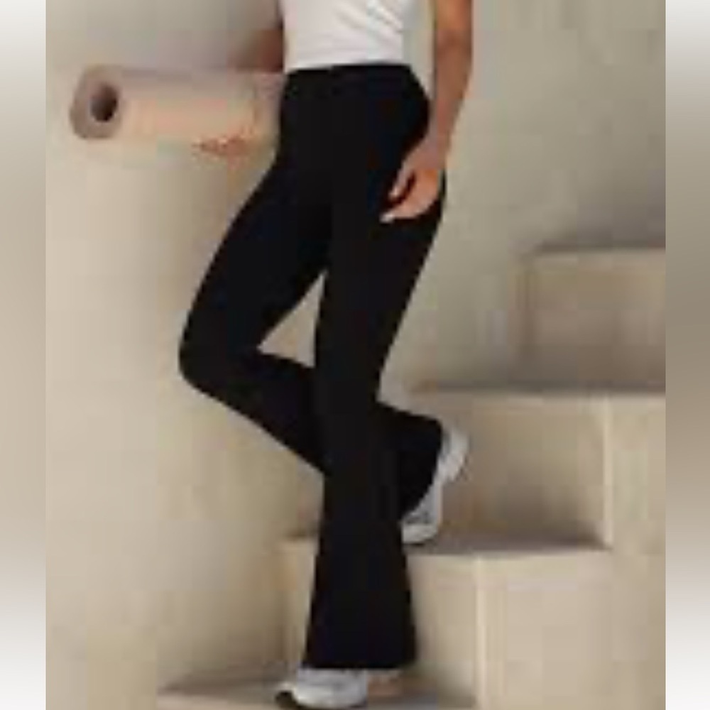 Lorna Jane Black Flare Leg Seam Down Back Leg Legging Women's Size M